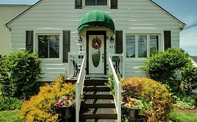 Williams Gate Bed & Breakfast Private Suites Niagara-on-the-Lake Exterior photo