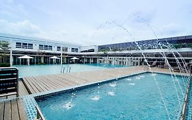 Hotel Sfera Lumut Exterior photo