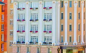 Hotel Alleya Grand Połtawa Exterior photo