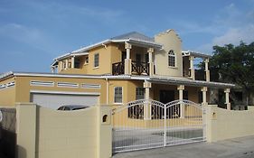 Apartments In Maya'S Bajan Villas Christ Church Exterior photo