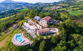 La Castellaia Resort Fabriano Exterior photo