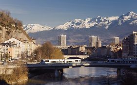 Hotel Ibis Grenoble Gare Exterior photo