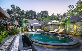 The Nicho'S Bungalows & Villas Lembongan Exterior photo