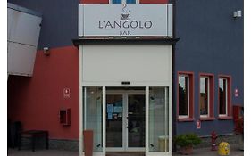 Hotel L'Angolo Carisio Exterior photo