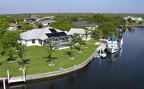 Hotel Tropical Paradise Bed & Breakfast Port Charlotte Exterior photo