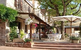 Hotel Auberge Aux Portes De Conques Saint-Cyprien-sur-Dourdou Exterior photo