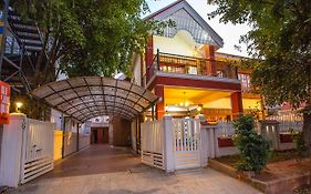 Redstone Villa And Suites Bengaluru Exterior photo