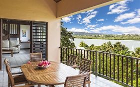 Aparthotel Poppy'S On The Lagoon Port Vila Exterior photo