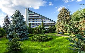 Hotel Jaskółka Ustroń Exterior photo