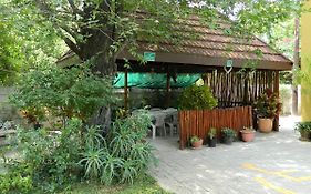 Thamalakane Guest House Maun Exterior photo