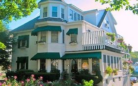 Harbour Towne Inn On The Waterfront Boothbay Harbor Exterior photo