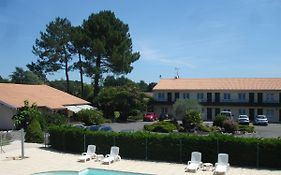 Hotel Restaurant Les Bruyeres Saint-Médard-en-Jalles Exterior photo