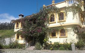 Hostal Curinan Otavalo Exterior photo