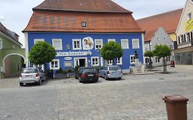 Hotel Pension "Zum Raubritter" Langquaid Exterior photo