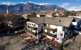 Hotel Daniela Meran Exterior photo