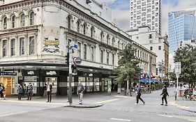 Hostel Queen Street Backpackers Auckland Exterior photo