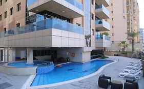 Tulip Creek Hotel Apartments Dubaj Exterior photo