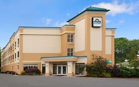 Days Inn & Suites By Wyndham Albany Exterior photo