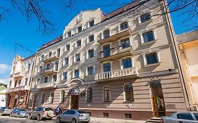 Hotel Stanislaviv Iwano-Frankiwsk Exterior photo