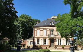 Bed and Breakfast Chateau De Montabert Montaulin Exterior photo