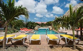 Camacuri Apartments Oranjestad Exterior photo