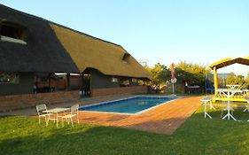 Willa Pondoki Rest Camp Grootfontein Exterior photo