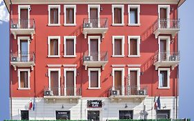 Verona Class Aparthotel "Residenze Del Cuore" Exterior photo