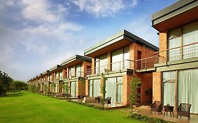 The Gateway Resort Damdama Lake Gurgaon Exterior photo