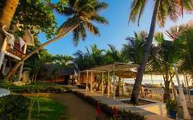 Water Edge Hotel & Restaurant Arugam Bay Exterior photo