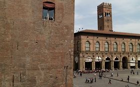 Casa Isolani Luxury Rooms Piazza Maggiore 1 Bolonia Exterior photo