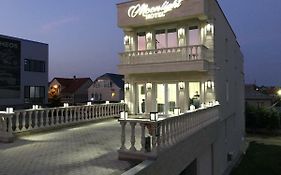 Moonlight Hotel Kiszyniów Exterior photo