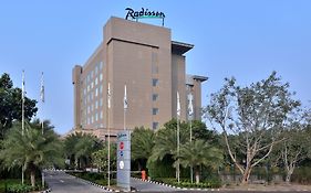 Hotel Radisson Noida Exterior photo