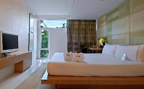 Hotel Le Fenix Sukhumvit 11 Bangkok Room photo