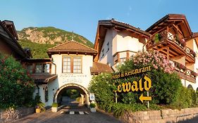 Hotel Ristorante Lewald Bolzano Exterior photo