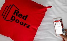 Hotel Reddoorz Syariah Near Metropolitan Mall Bekasi Exterior photo