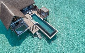 Four Seasons Resort Maldives At Landaa Giraavaru Baa Atol Exterior photo