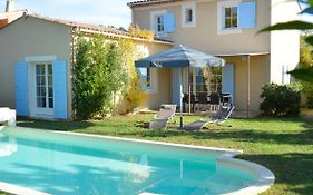 Lagrange Vacances - Le Clos Savornin Saint-Saturnin-lès-Apt Exterior photo