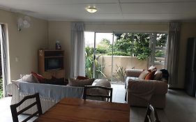 Amakaya Backpackers Travellers Accommodation Plettenberg Bay Exterior photo