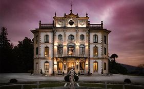 Hotel Villa Borghi Varano Borghi Exterior photo