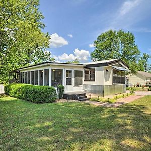 Willa Murray Getaway With Deck Near Fishing And Boating! Exterior photo