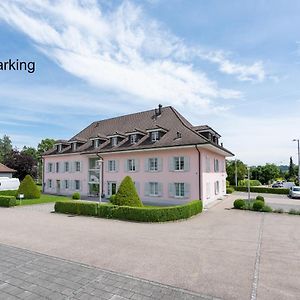 Baeren Self Check-In Hotel Solura Exterior photo