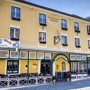 Bed and Breakfast Garni Weisser Wolf - Bed & Breakfast Friesach  Exterior photo