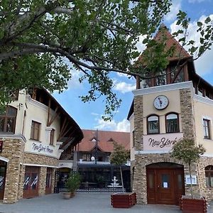 Hotel New York Pension Dunajská Streda Exterior photo