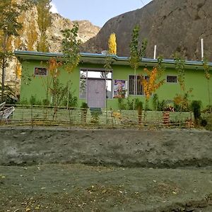 Hotel Manokur E Bassa Karimabad  Exterior photo