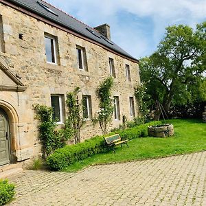 Bed and Breakfast Le Domaine De Coat Rogan L'Espace Familial Ploezal Exterior photo