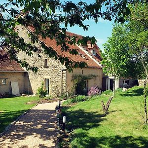 Bed and Breakfast Le The Au Jardin Saint-Julien-de-Civry Exterior photo