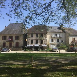 Bed and Breakfast Auberge Henri IV Segur-le-Chateau Exterior photo