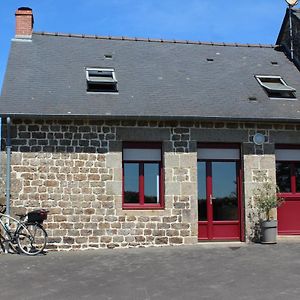 Willa Gite La Loussaudrie Pontmain Exterior photo