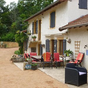 Hotel La Bergerie Du Bois Joannin 1497 Route Des Fleuriats Iguerande Exterior photo