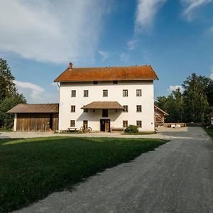 Willa Veranstaltungszentrum Pruehmuehle Mit Schlafplaetzen Eggenfelden Exterior photo